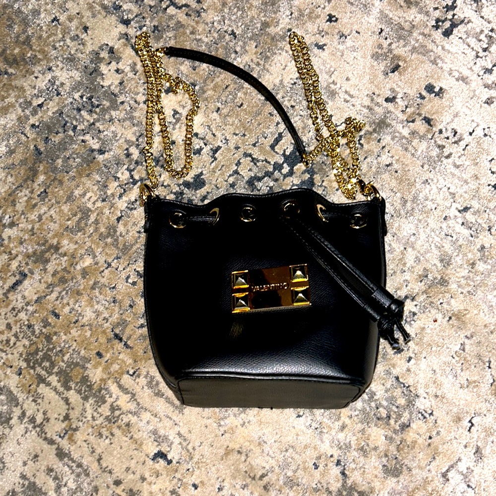 Sold!!!! JULES BLK LEATHER SMALL BUCKET BAG